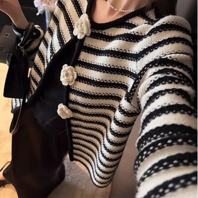 韩版高级感黑白条纹针织开衫女
