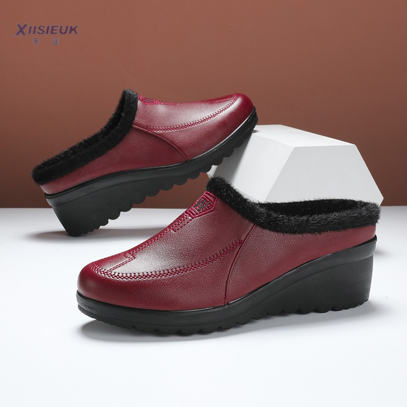 冬季中老年妈妈坡跟加绒皮拖鞋