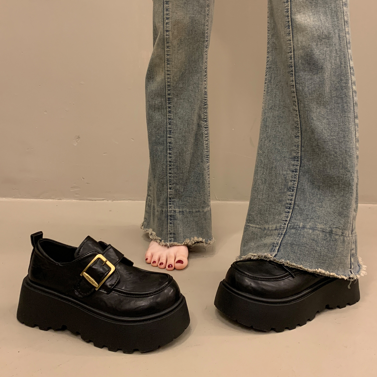 棕色深口单鞋女秋冬季黑色小皮鞋