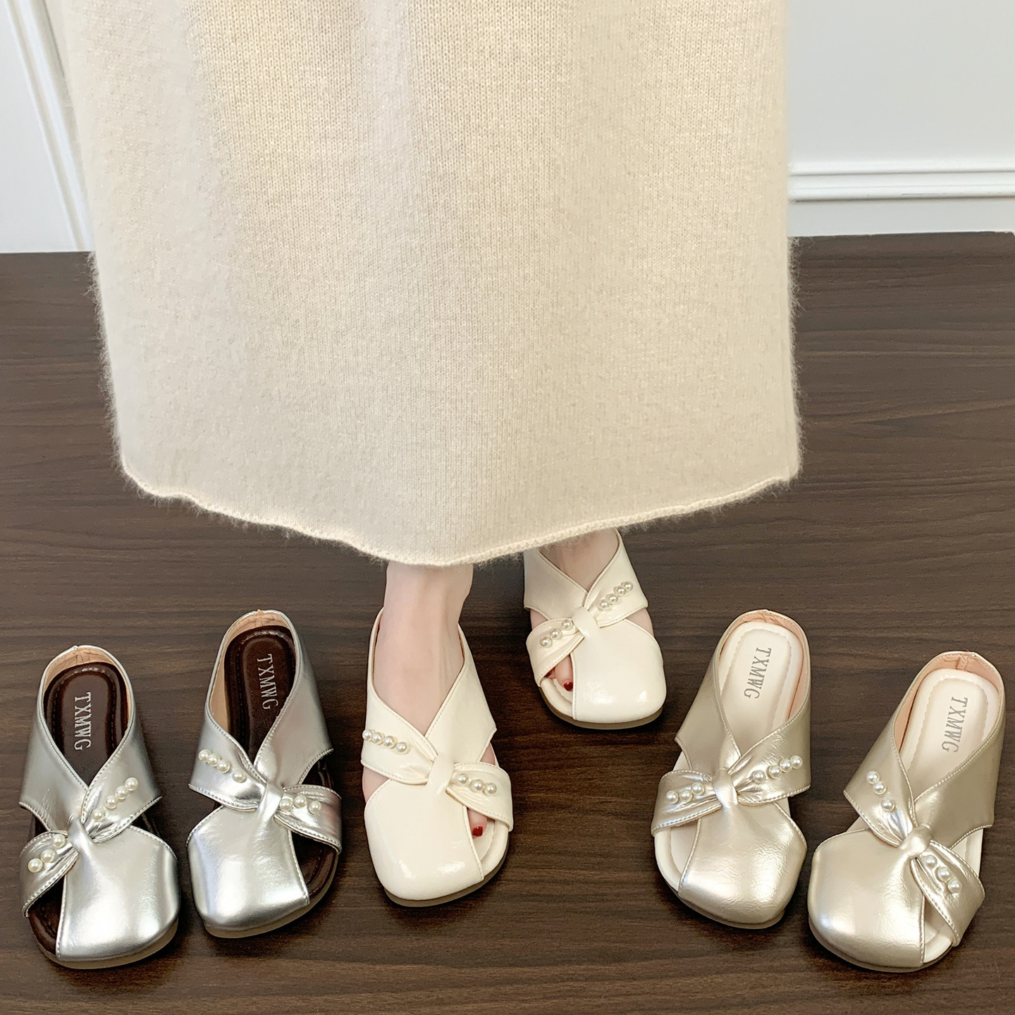 2026夏季新款平底包头半拖鞋女白色复古交叉绑带镂空外穿沙滩凉鞋