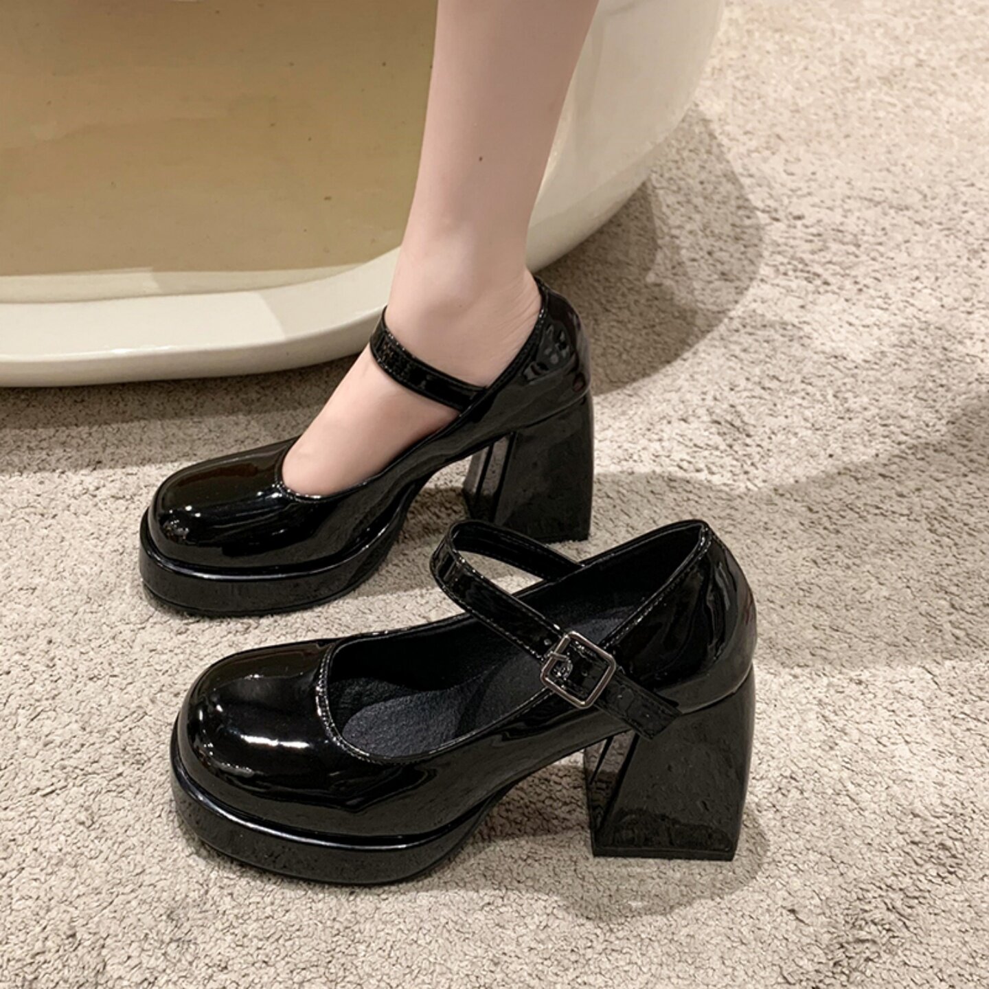法式玛丽珍鞋女粗跟单鞋黑色jk制服辣妹高跟鞋芭比性感圆头小皮鞋