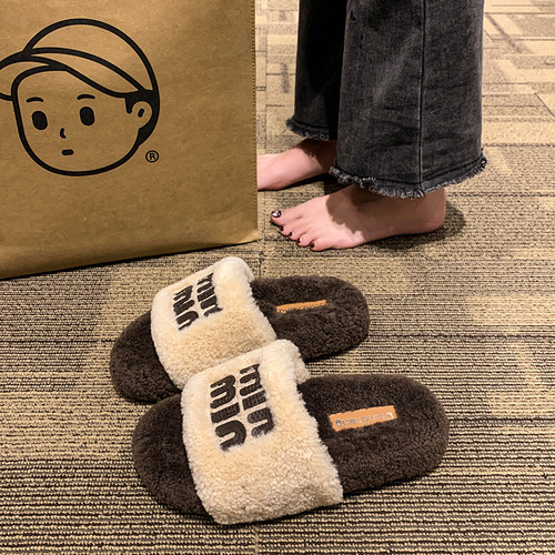 新款韩版舒适毛毛拖鞋