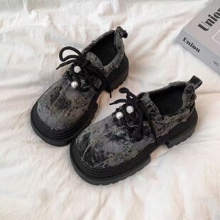 中国风绒面珍珠JK小皮鞋2025春季新款厚底松糕小个子增高乐福鞋女