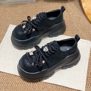 女2025冬季 休闲鞋 爆款 圆头时尚 女 系带防滑运动鞋 休闲风厚底松糕鞋