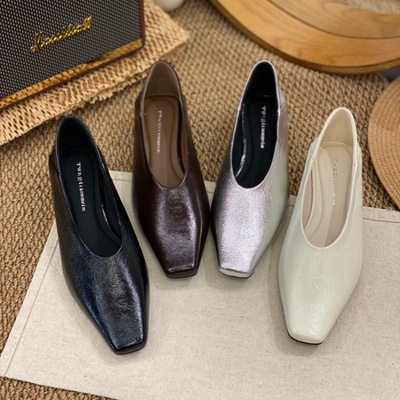 休闲风方头粗跟单鞋女2025新款冬季时尚韩版气质通勤小皮鞋不累脚