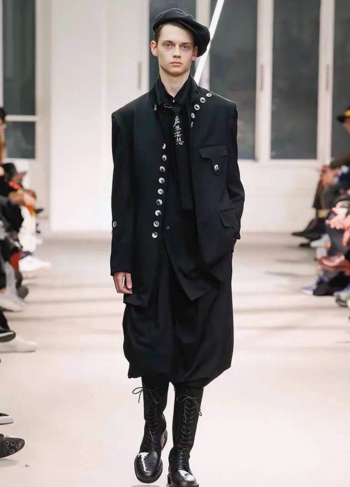 Yohji Yamamoto 19AW Black Short Coat — label