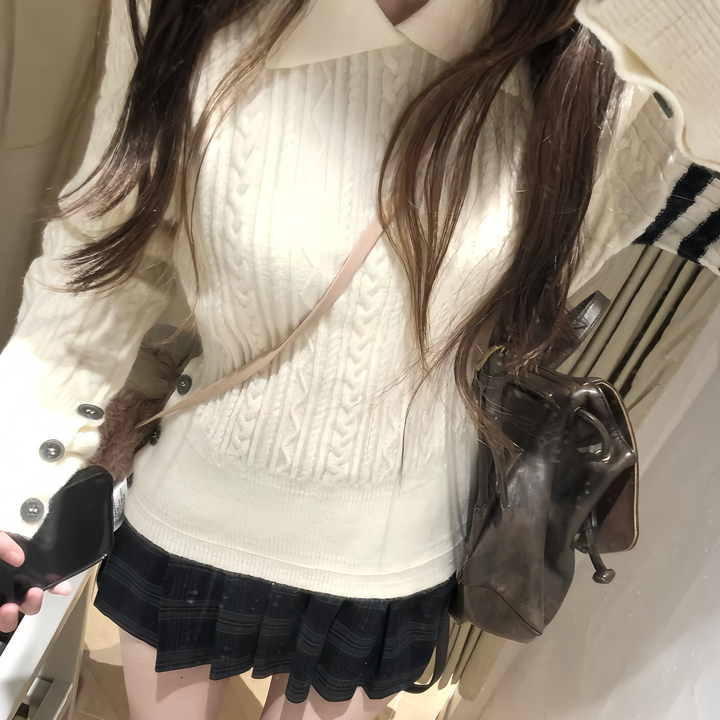 翻领三条杠正肩针织衫女