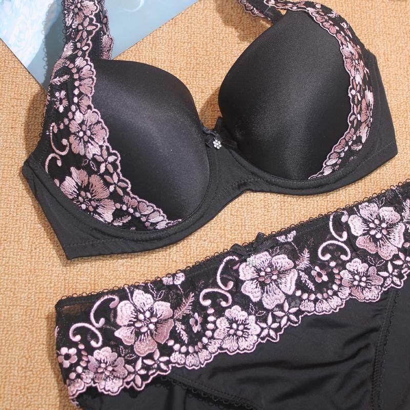 出口德系精美绣花优雅杯美侧收定型大码大罩杯薄款文胸内衣女