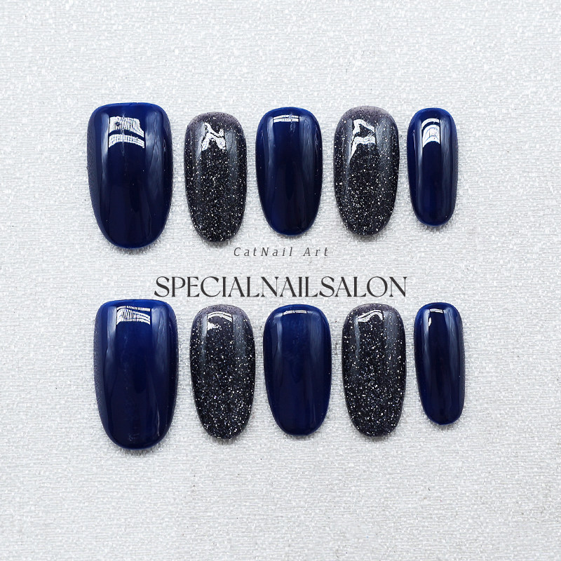 【天穹星辉】纯手工穿戴甲夜空蓝猫眼细闪简约秋冬新款高级感美甲,彩妆/香水/美妆工具,穿戴甲/甲片,淘宝优惠券,粉丝福利购,淘宝优惠卷