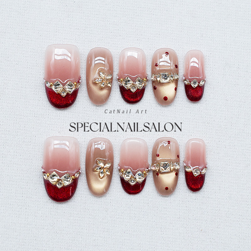 【乱世佳人】纯手工穿戴甲法式钻饰高级感轻奢波点猫眼美甲指甲片,彩妆/香水/美妆工具,穿戴甲/甲片,淘宝优惠券,粉丝福利购,淘宝优惠卷