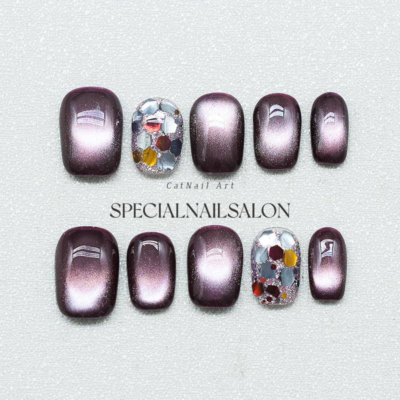 【紫糖浆果】纯手工穿戴甲爆闪细钻网红流行紫色猫眼显白美甲贴片