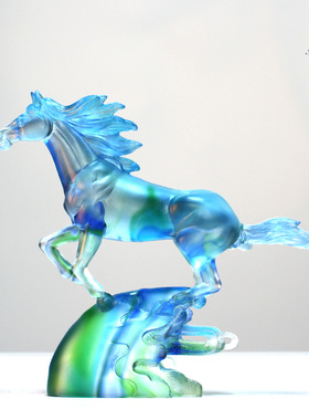 云腾万里琉璃生肖马摆件