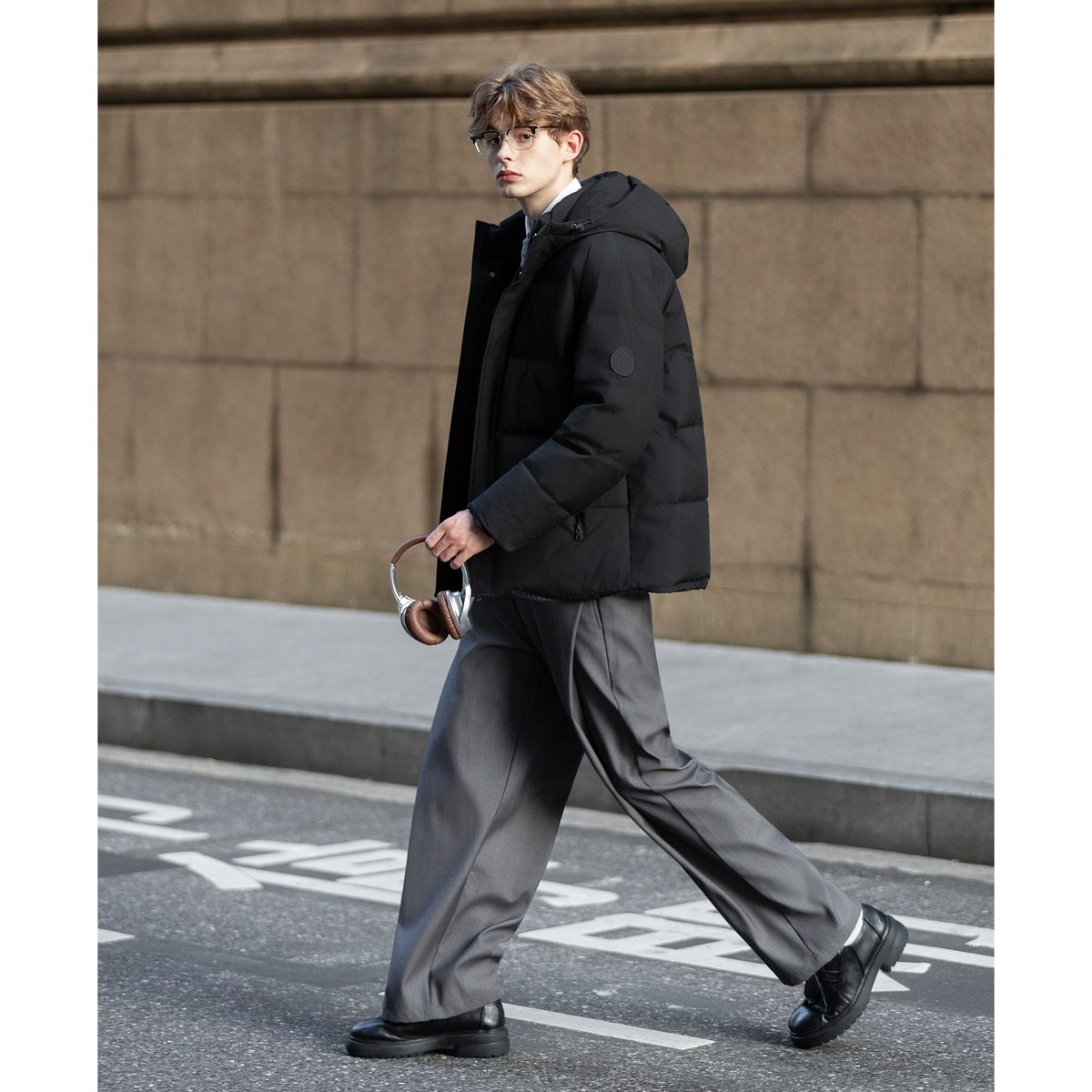 唐狮2025冬季短款羽绒服男生黑色连帽加厚保暖面包服时尚经典外套