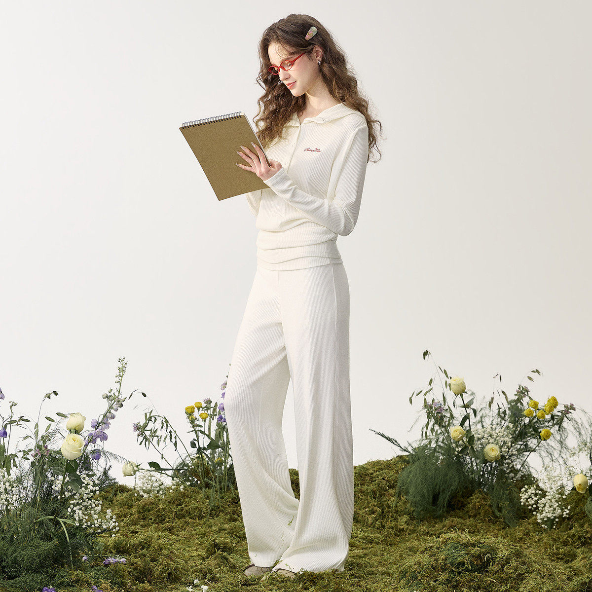 唐狮2026春季新款女长袖长裤套装字母刺绣翻领polo衫针织连帽白色