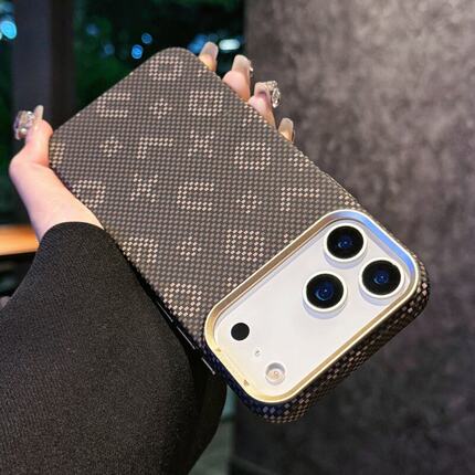 【New苏格兰鎏金】碳纤维纹纹理适用苹果17promax保护壳iPhone16pro磁吸无线充电15pm防摔磨砂14promax防摔套