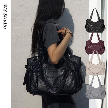 韩国IUGAMAKARAS姜涩琪同款机车包铆钉包大容量百搭通勤单肩斜挎