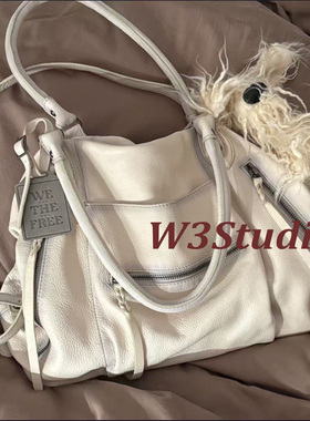 FreePeople海盐白复古机车包做旧铆钉休闲斜挎包大容量单肩托特包