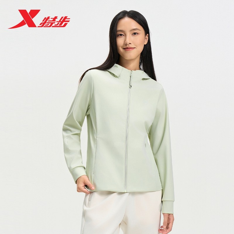 特步连帽外套女2025年秋季新款女装针织夹克运动上衣975328940460