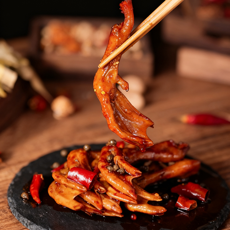 啃馋你麻辣鸭爪卤制零食新品新口味香辣开袋即食休闲解馋小吃鸭掌