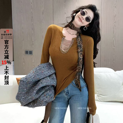 利达 NEW DADADA【拾光】复古卡其色V领设计感小众修身针织衫上衣
