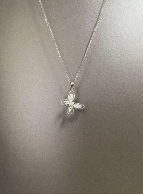 Vintage古着 White zirconium butterfly项链