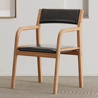 Земля -Королевая масляная восковая кожаная подушка ярко -черный