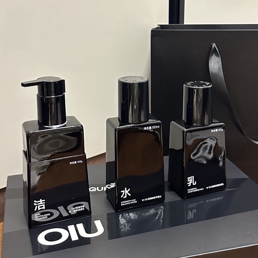 oiu男士水乳洁面乳套装清爽保湿控油祛痘舒缓劲能焕肤护肤送男友