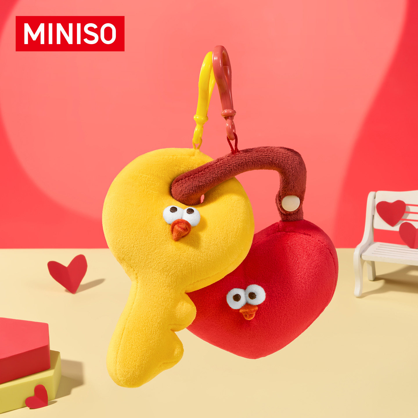 MINISO名创优品墩墩鸡心锁毛绒钥匙挂件可爱抽象情侣包包挂饰礼物