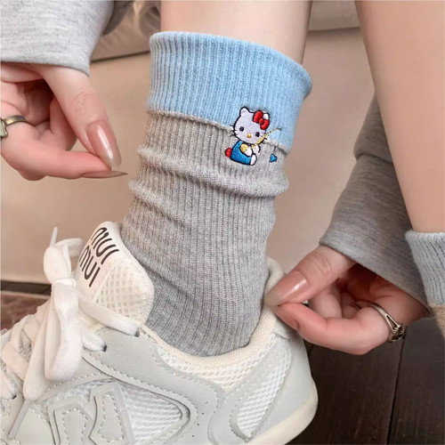 可爱卡通刺绣钓鱼猫中筒袜女纯棉