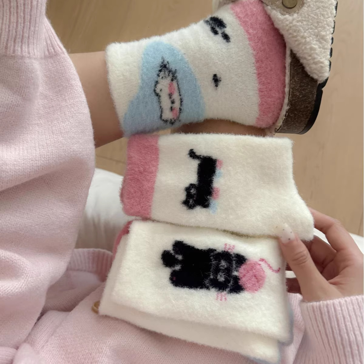 澳绒可爱袜子女秋冬中筒袜加绒袜