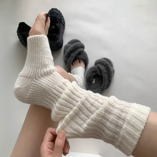 太慵懒了～秋冬就是针织袜套的主场！这个袜套的质感我真的吹爆！