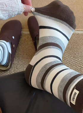 miu里miu气的~白咖条纹也太好看了吧~还是无骨哒简直早秋bi备款