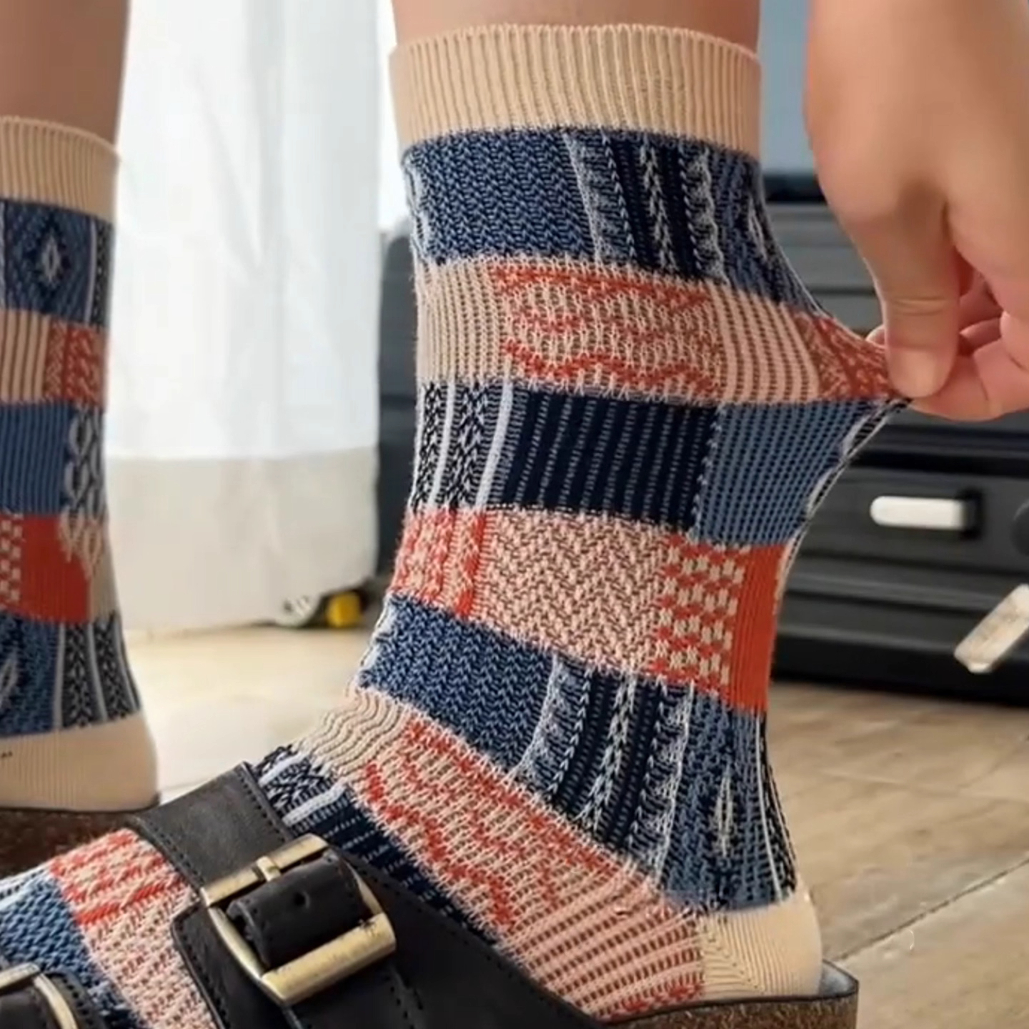 袜子女春秋款拼色复古纯棉中筒袜