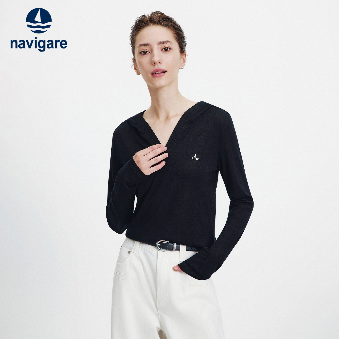 Navigare意大利小帆船黑色连帽长袖T恤女2026春夏V领高