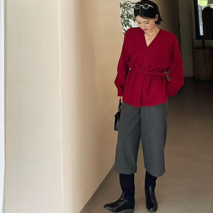 欧洲站2025冬v 25220 .com轻熟简约风V领系腰带羊毛外套女气质衬衫