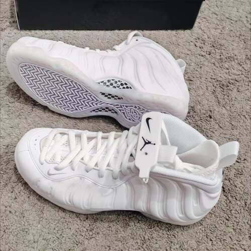 Nike Air Foamposite One 耐克喷泡经典实战中帮篮球鞋HJ5195-100