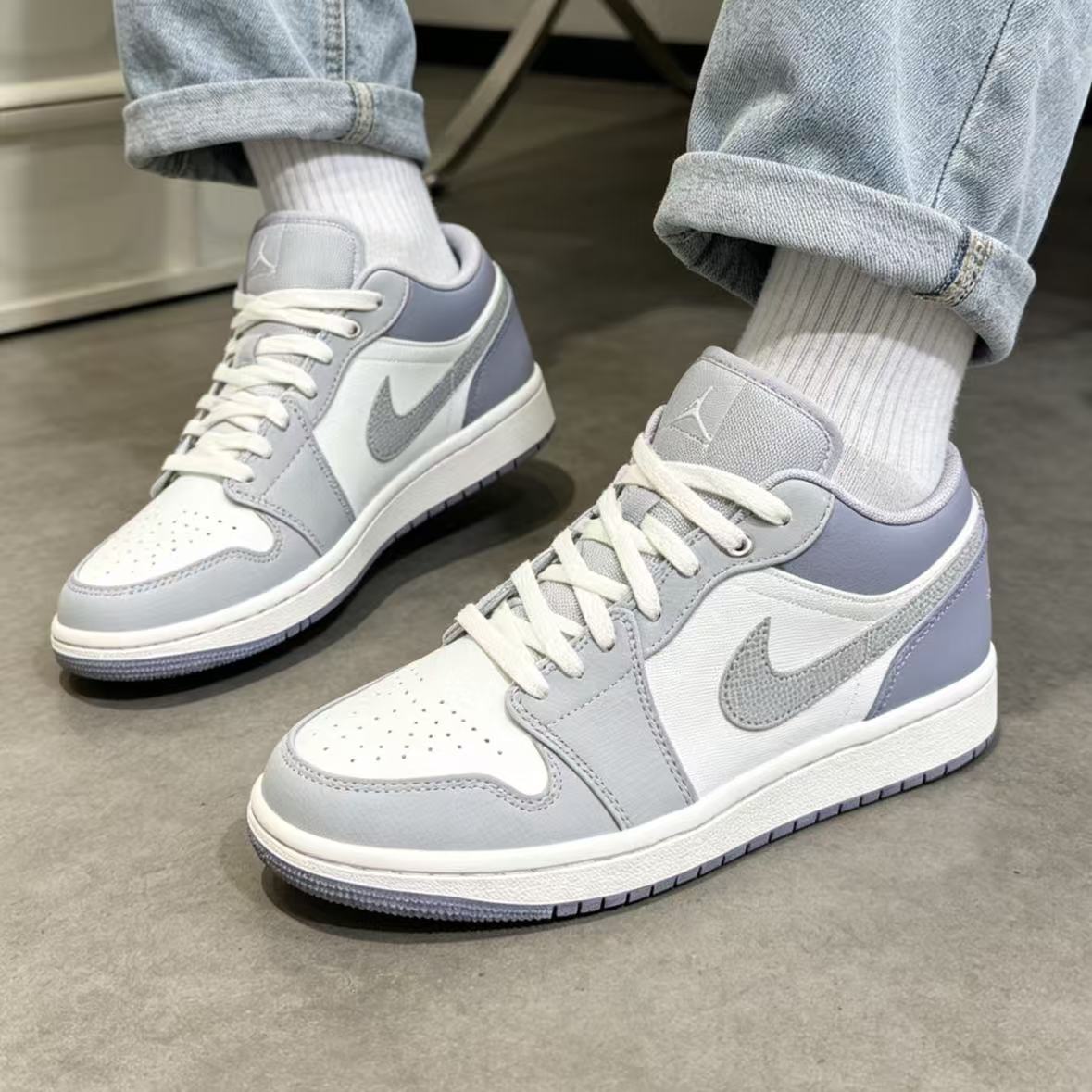 Nike Air Jordan1正品耐克休闲板鞋低帮运动休闲鞋IX5003-101