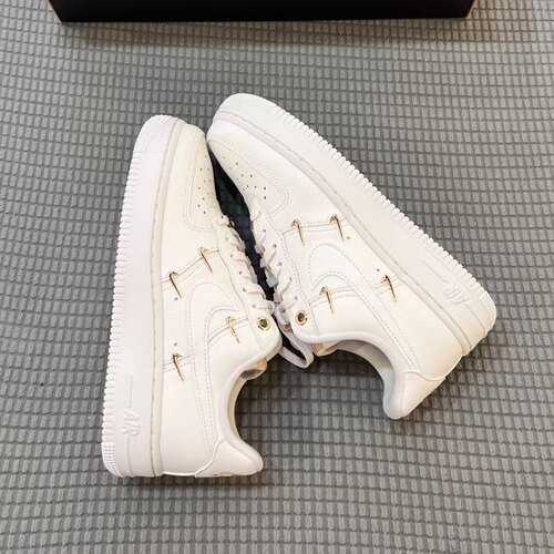 Nike Air Force1正品耐克空军1号休闲百搭情侣同款板鞋FV3654-111