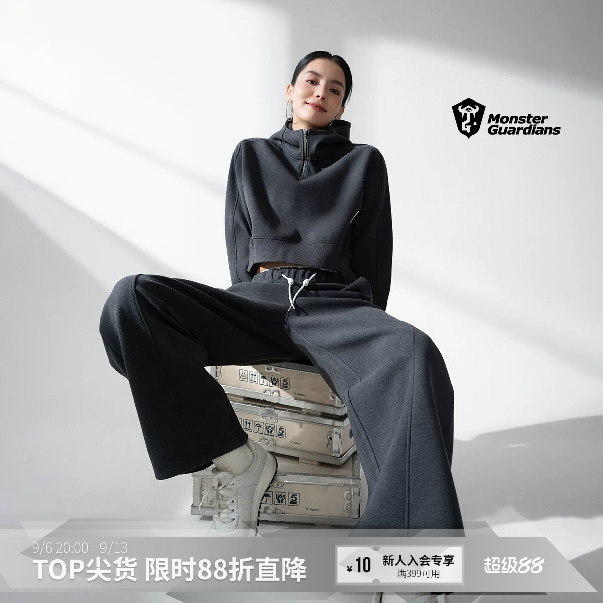 Monster Guardians未来感系列女子秋冬加绒连帽卫衣长裤运动套装
