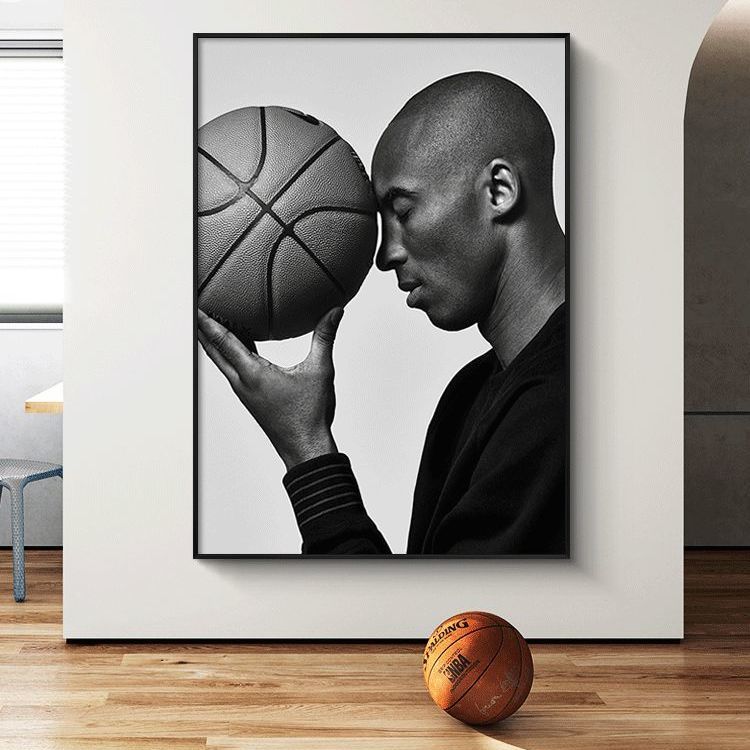 科比NBA客厅装饰画篮球明星玄关过道挂画竖版黑白人物卧室壁画潮