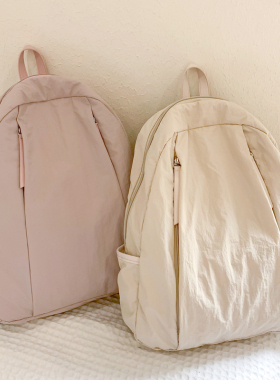 纯色双肩包女旅游轻便登山包2025新款旅行超轻通勤便携书包女学生