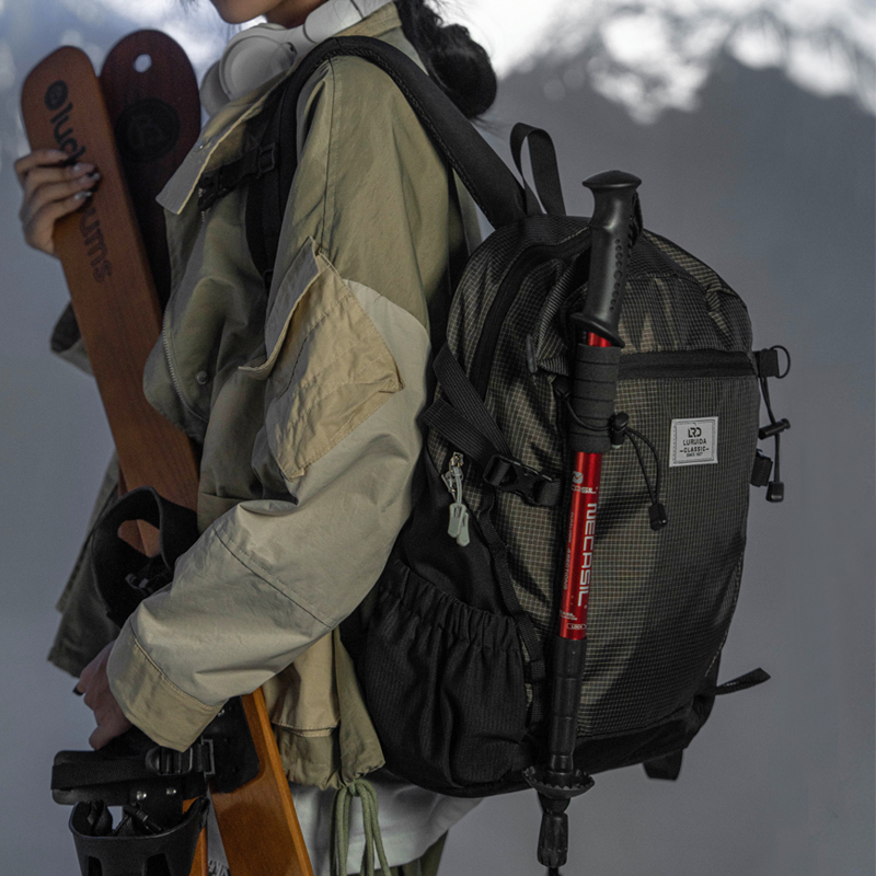 户外运动徒步登山包男女款专业
