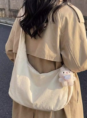 ins风纯色棉服腋下包女大容量通勤百搭单肩斜挎包休闲简约托特包