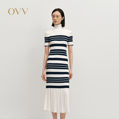 经典横条纹 高领设计 针织羊毛