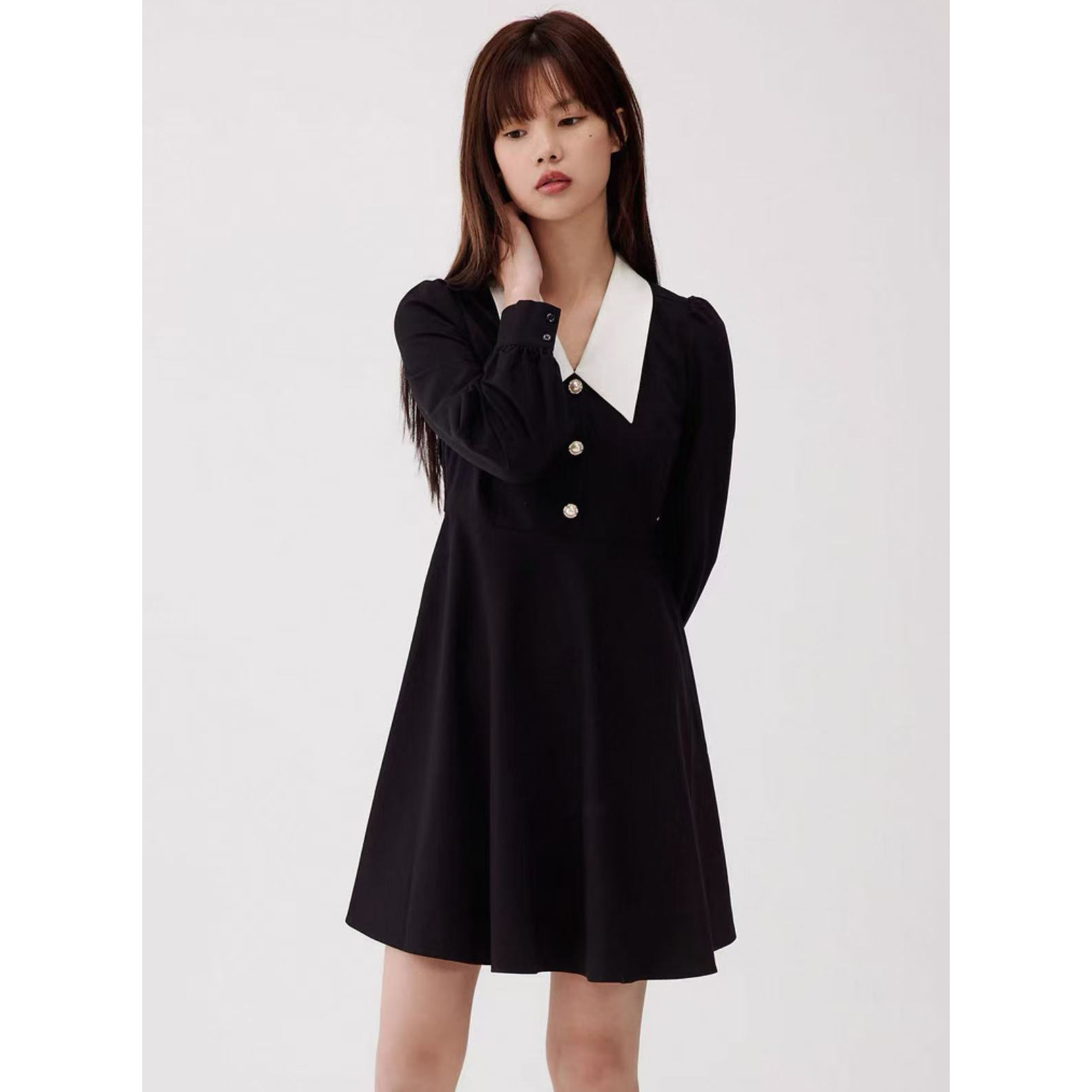 【恋】学院风V领纯色连衣裙简约E57-EEOWC6202I0