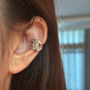 [楼哈哈]小香风字母锆石耳夹无耳洞女轻奢高级感无耳洞耳骨夹新款