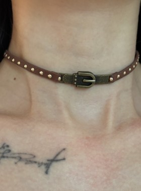 [楼哈哈]废土风麂皮项圈铆钉马蹄扣复古颈链短款choker细款百搭