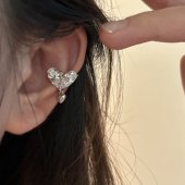 耳骨夹爆闪水晶爱心无耳洞耳夹轻奢高级感2025年新款 楼哈哈 耳饰