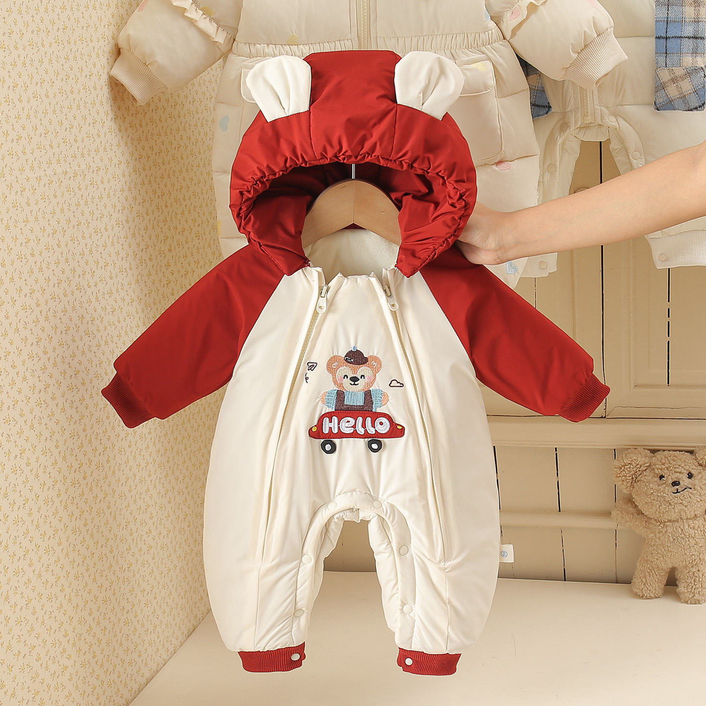 婴儿棉衣冬装加厚连体衣