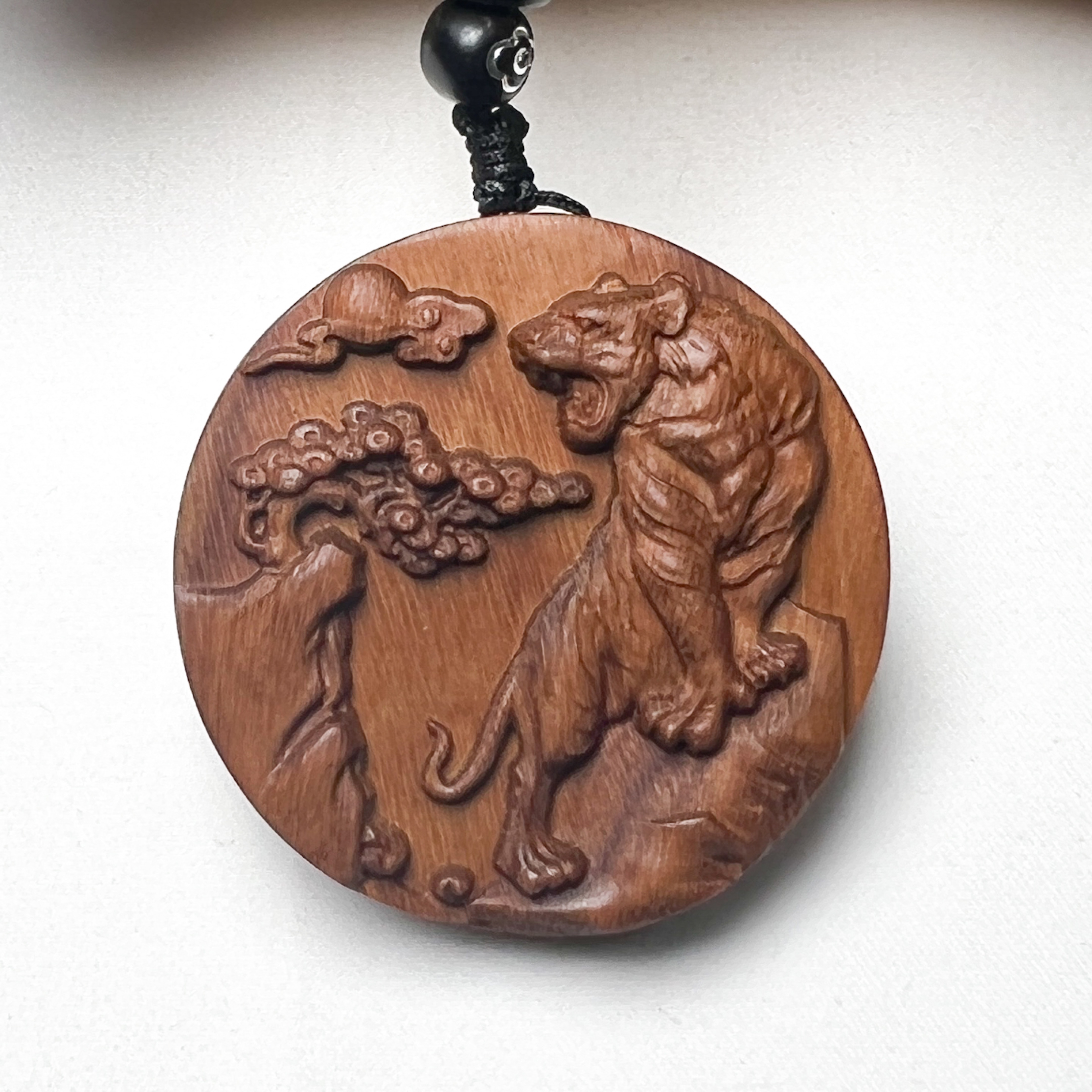 檀香绿檀木老虎吊坠挂件木雕生肖虎钥匙扣车挂件雕刻本命年木质虎